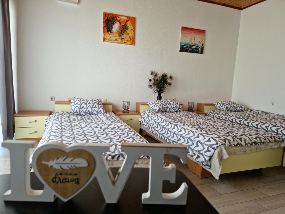 Motel "Tri Lovca" Knin Exterior foto