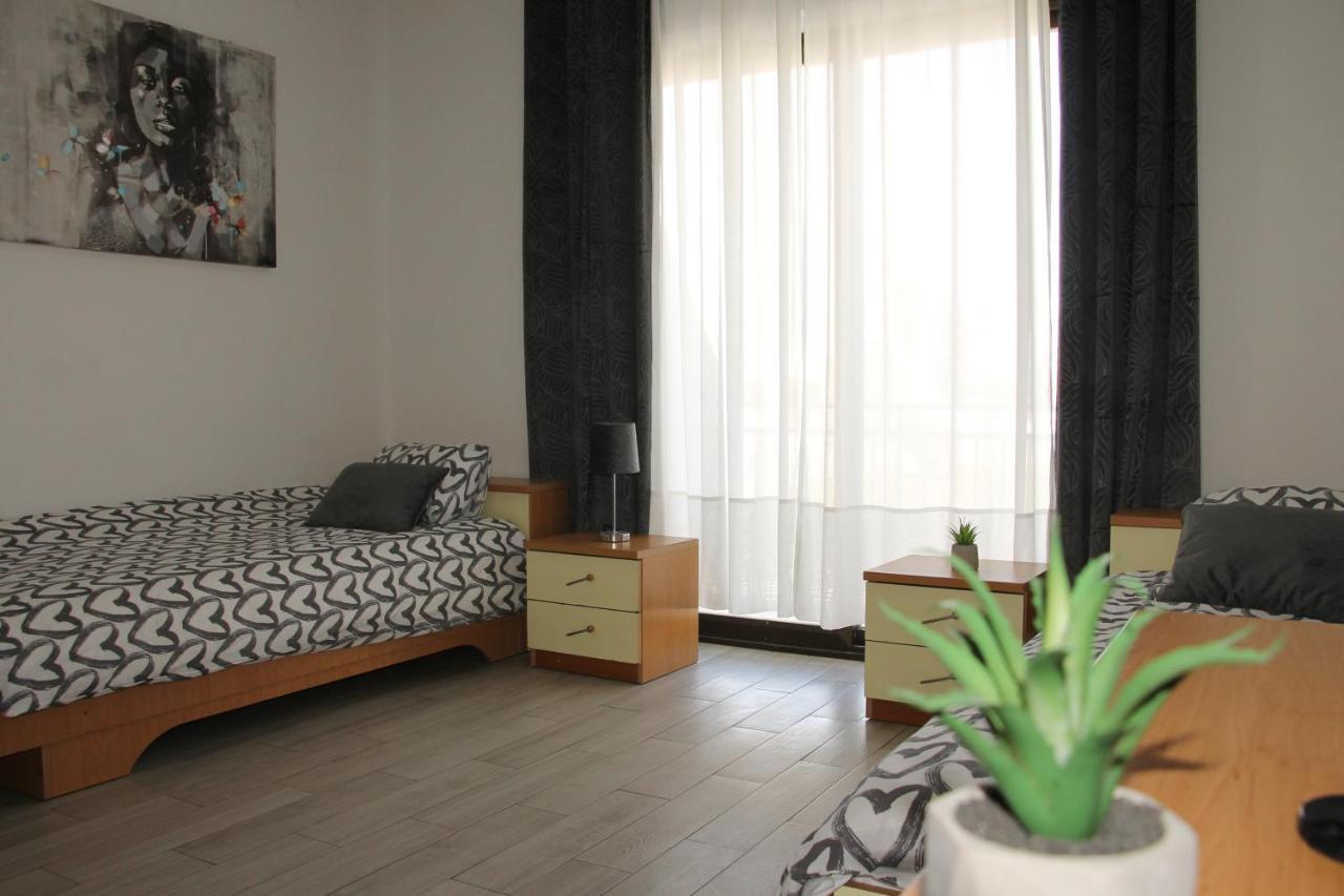 Motel "Tri Lovca" Knin Exterior foto