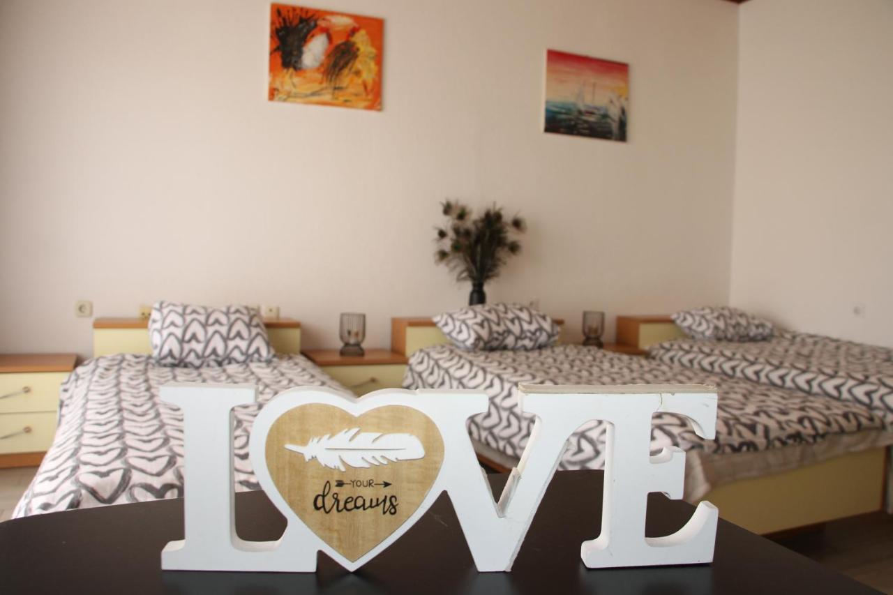 Motel "Tri Lovca" Knin Exterior foto