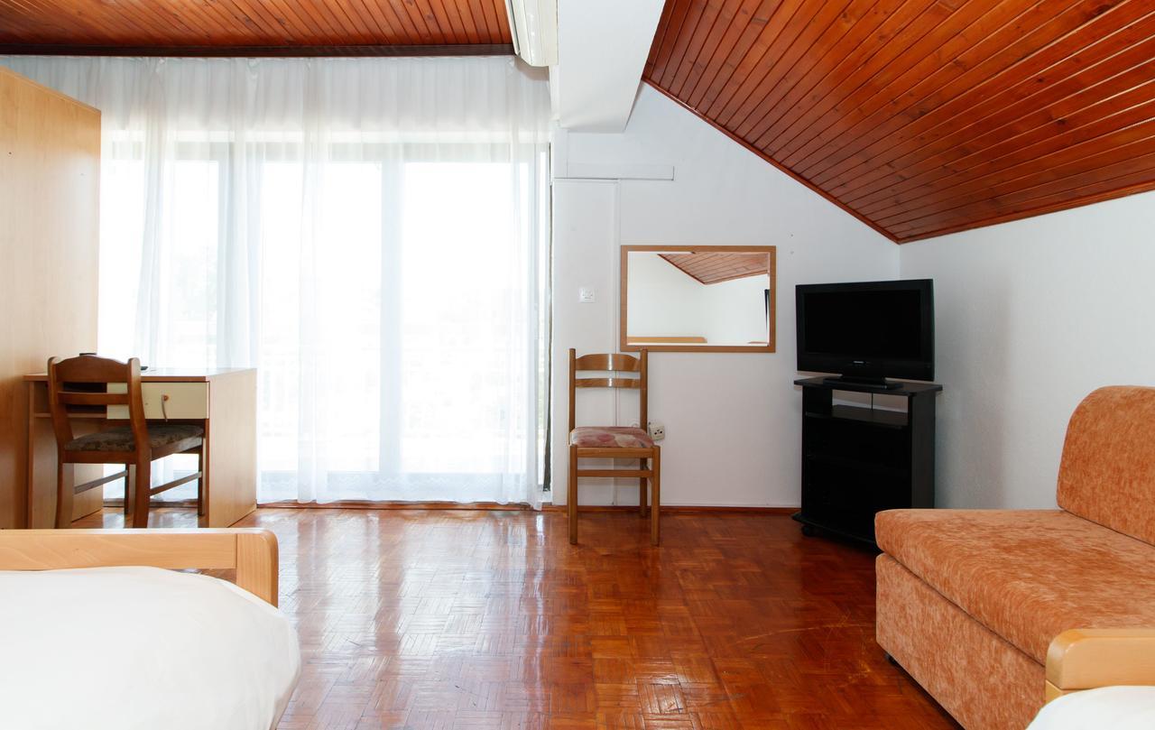 Motel "Tri Lovca" Knin Exterior foto