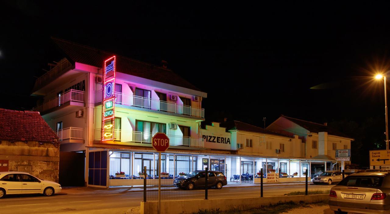 Motel "Tri Lovca" Knin Exterior foto